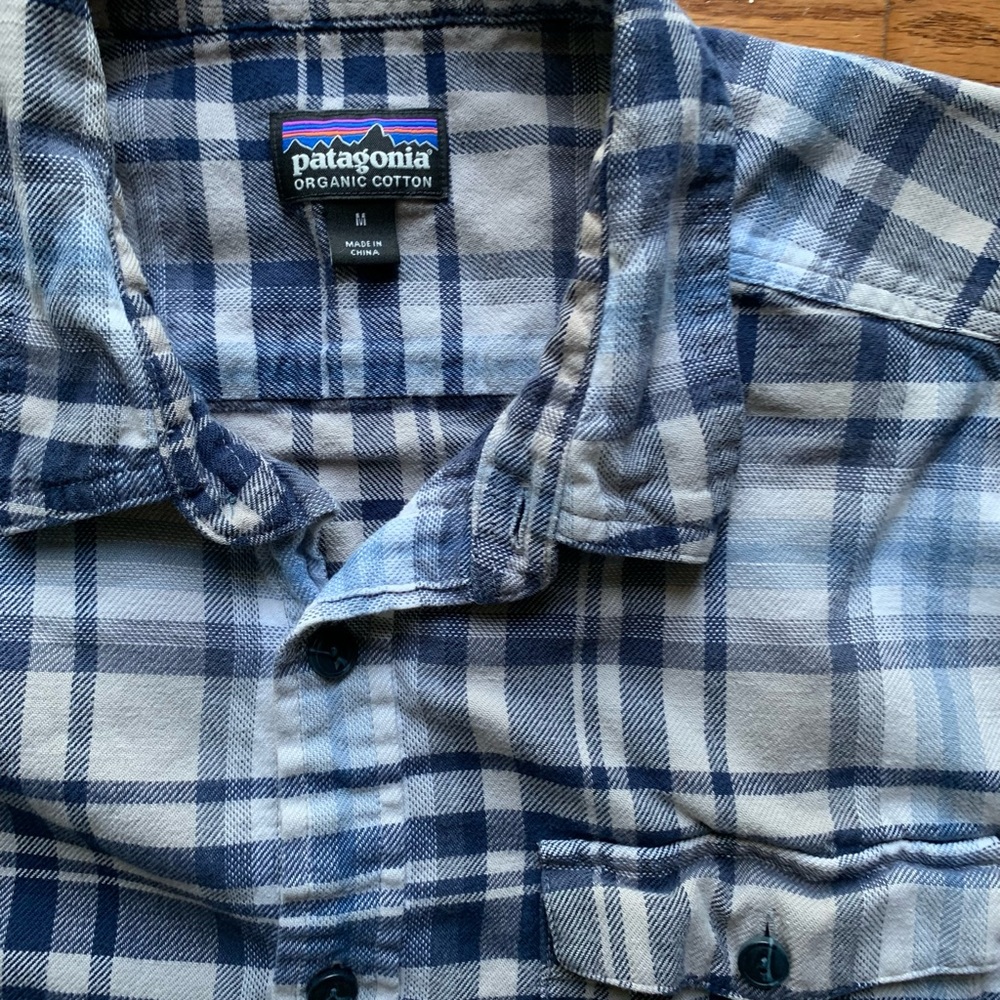Men’s Lightweight Fjord plaid button front shirt Sz Medium